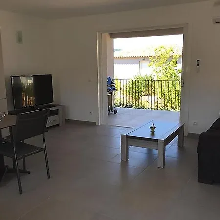 Porto-vecchio Sleeps 6 Pool Air Con Wifi דירה