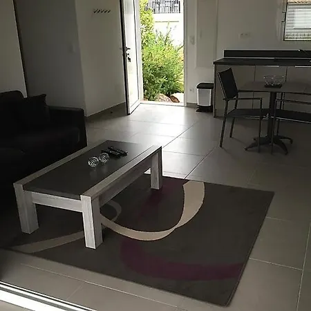 Porto-vecchio Sleeps 6 Pool Air Con Wifi פורטו-וישיו